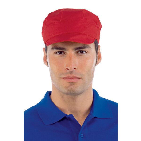 cappello rosso con visiera